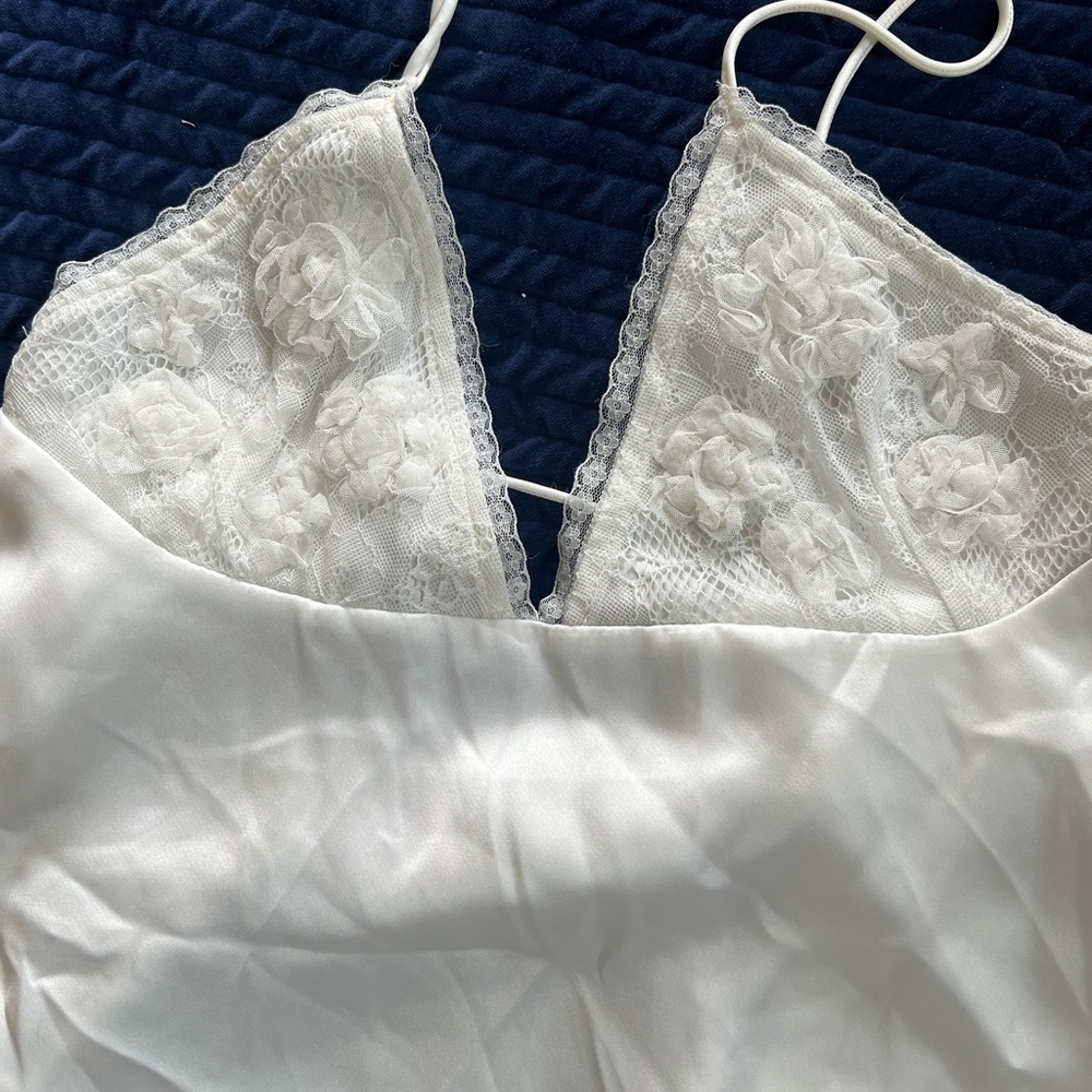 Zara White Lace V-Neck Crop Top